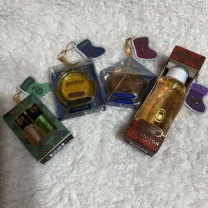 Warner Bros. Harry Potter Profusion Cosmetics!
BNWT